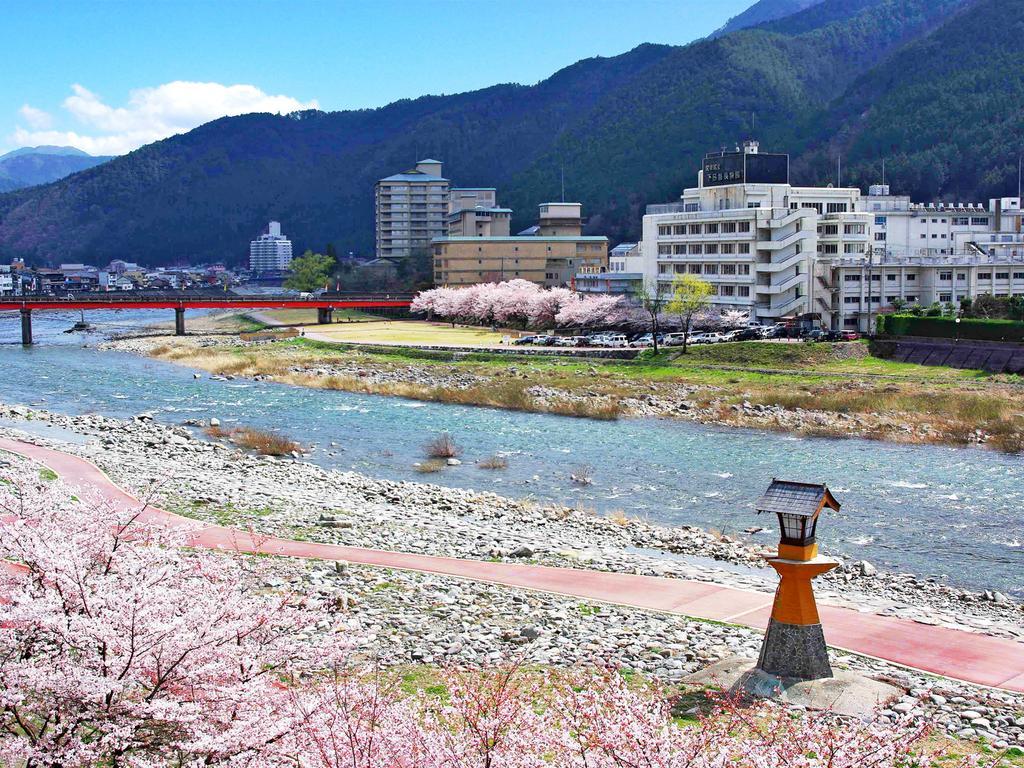 ホテル 下呂温泉 悠久の華 下呂市 エクステリア 写真